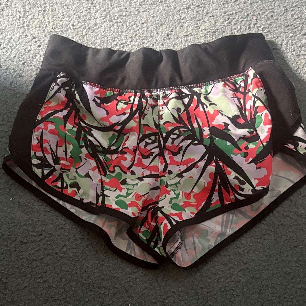 Under Armour Women's Black and Multicolor Athletic Shorts
